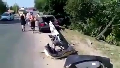 Horrifying imagery of how road barrier went right through the middle of a car - Pegagu