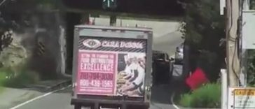 Lorry crashes into the bridge - bridge strike (Video)