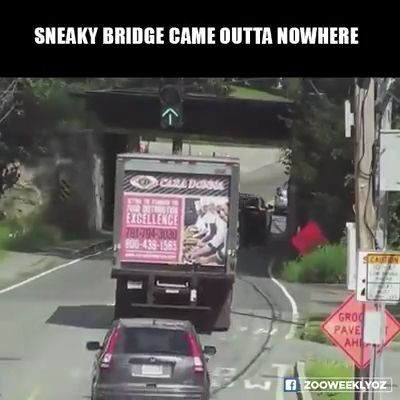 Lorry crashes into the bridge - bridge strike (Video)