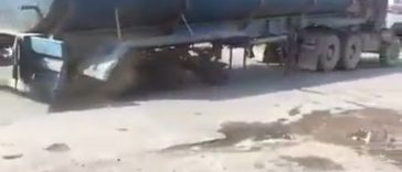 Trailer being towed without tires (Video)